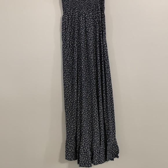 Hollister XS Floral Print Open Ruffled Leg Dress - Picture 10 of 14